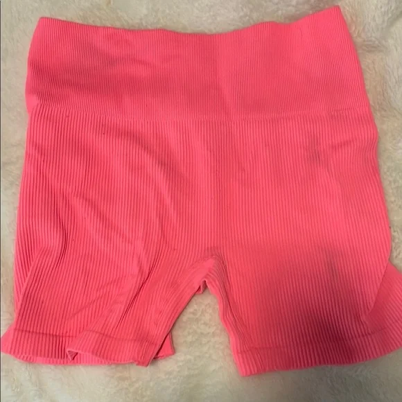 Women's Ribbed Shorts - Picture 3 of 4